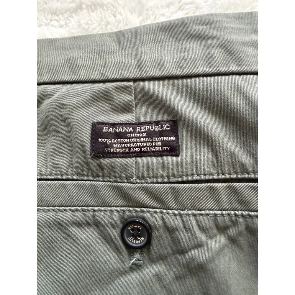 Banana Republic Emerson Chino Mens 33x34 Olive Green 100% Cotton Pants EUC
